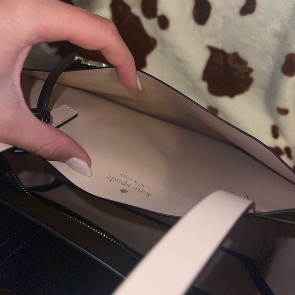 Authentic Kate Spade Magnolia Street Medium Double Pocket Tote - Picture 9 of 11